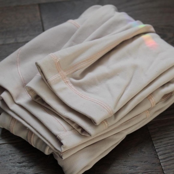 dusty pink lululemon leggings - Picture 4 of 5